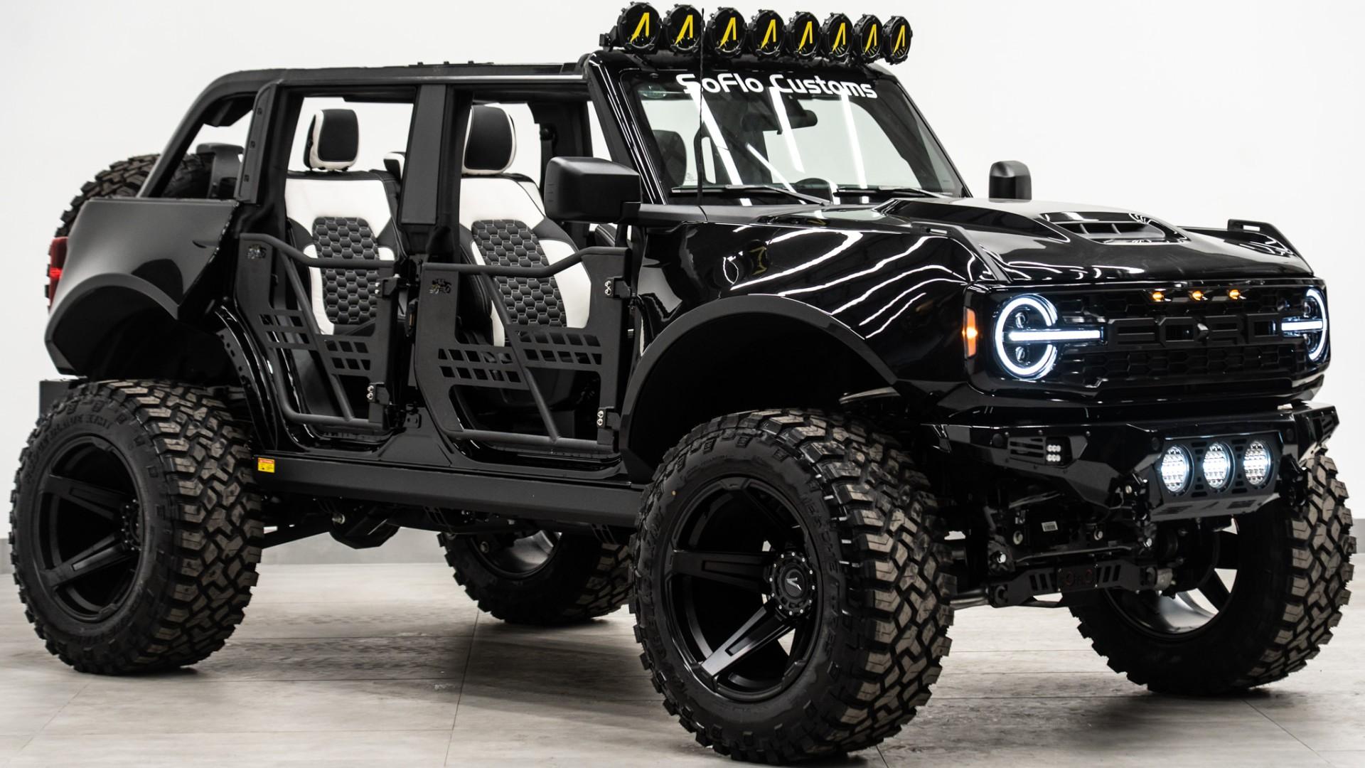 2025 FORD BRONCO in Black, photo 5 of 53