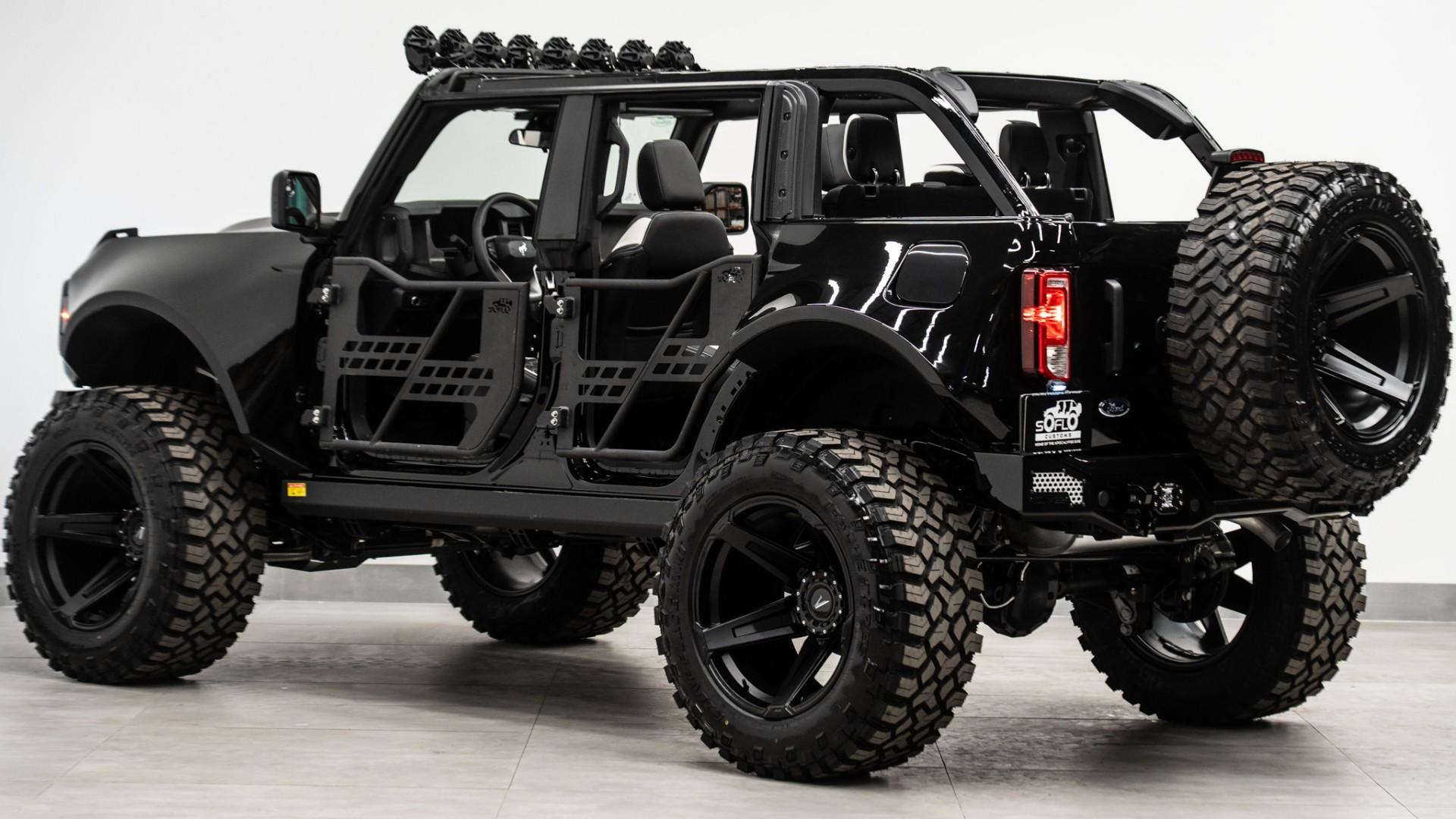 2025 FORD BRONCO in Black, photo 9 of 53