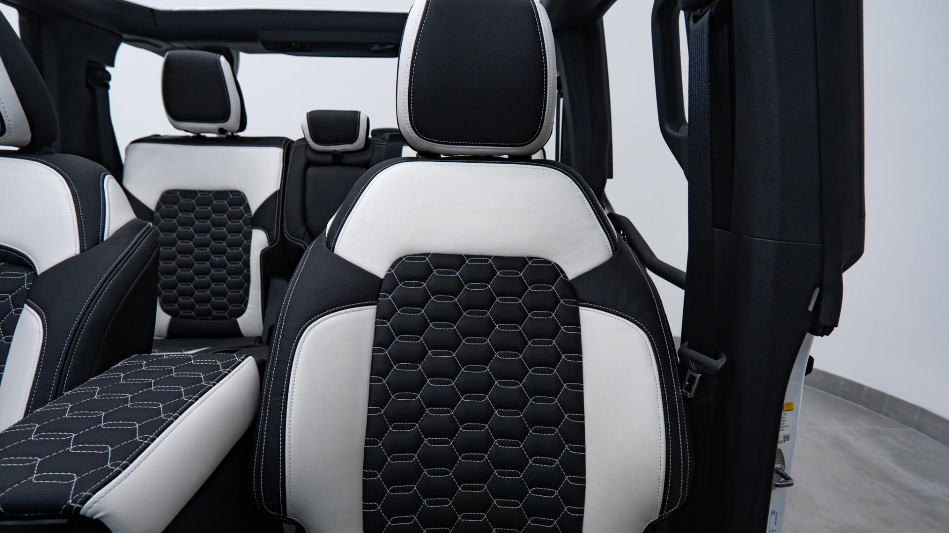 2025 FORD BRONCO in White, photo 3 of 55