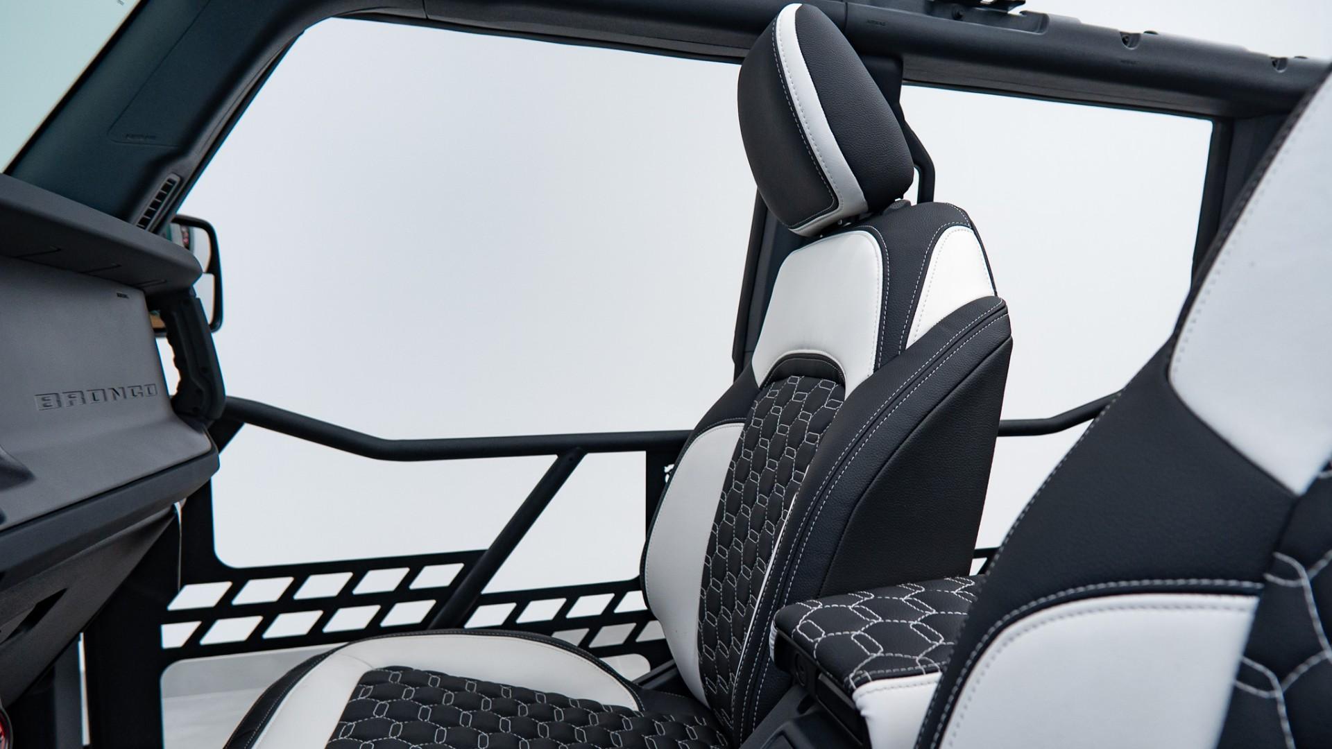2025 FORD BRONCO in White, photo 26 of 55