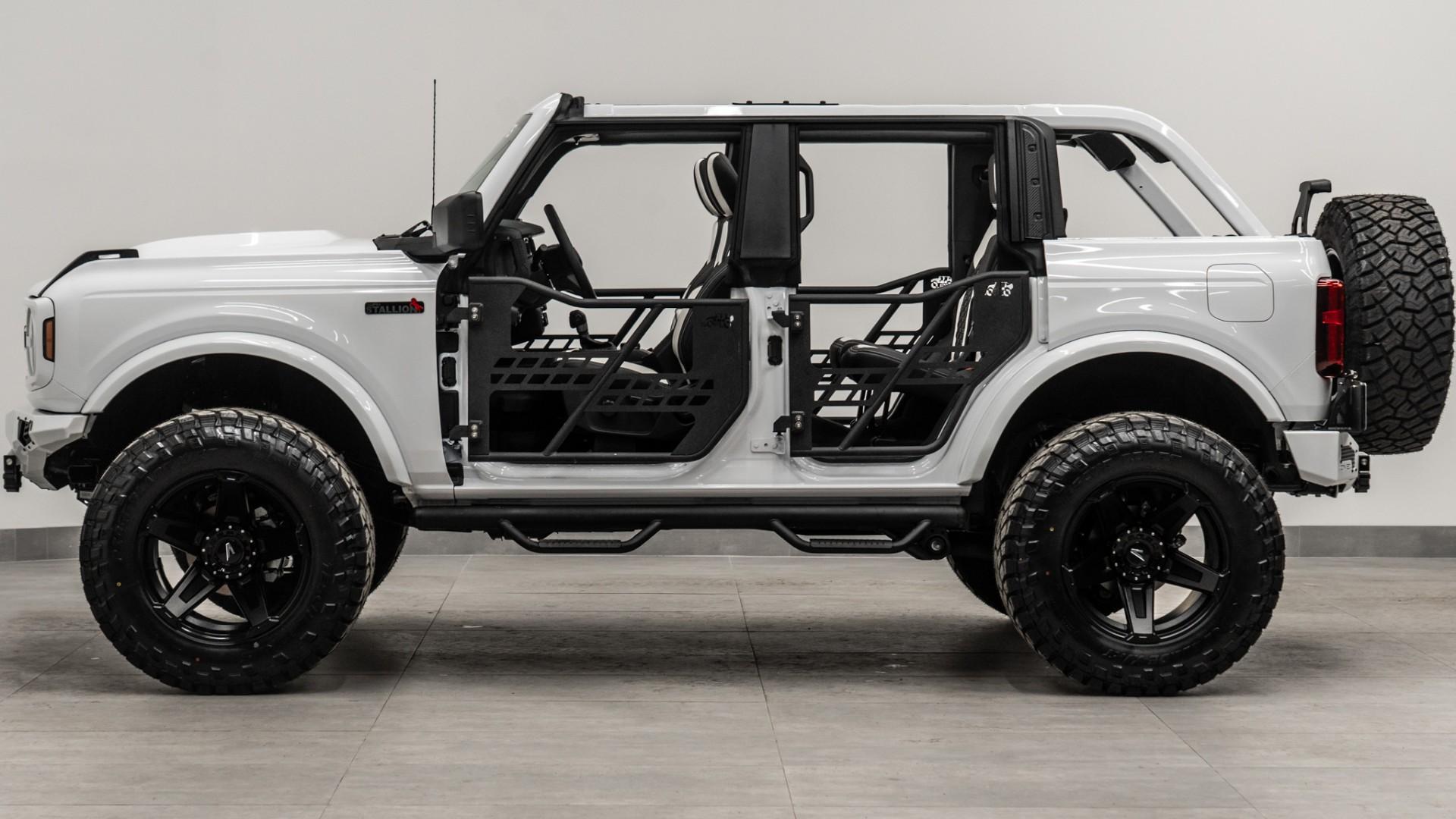 2025 FORD BRONCO in White, photo 12 of 55