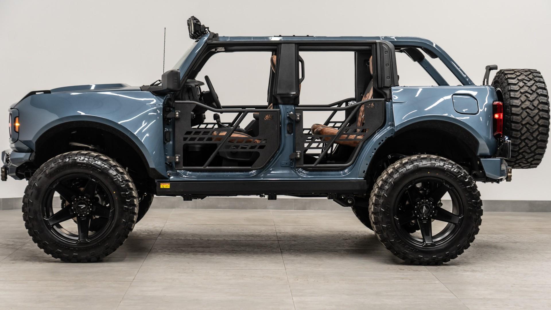 2025 FORD BRONCO in Azzure Gray, photo 32 of 55