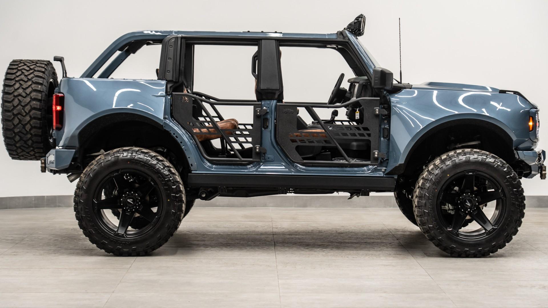 2025 FORD BRONCO in Azzure Gray, photo 33 of 55