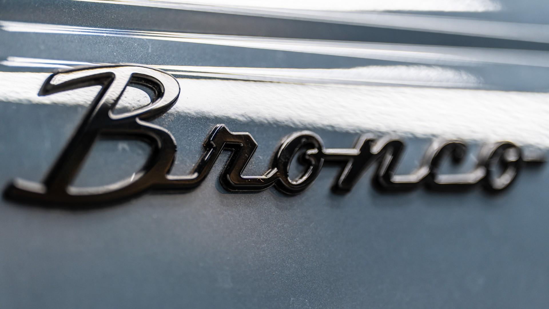 2025 FORD BRONCO in Azzure Gray, photo 46 of 55