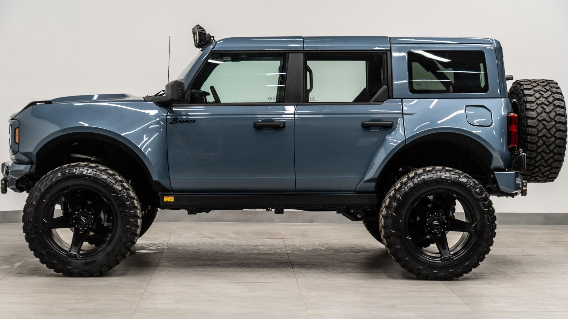 2025 FORD BRONCO in Azzure Gray, photo 11 of 55