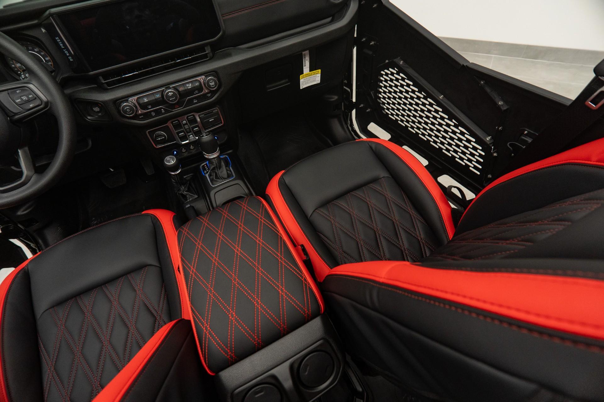 2026 JEEP WRANGLER in BLACK CLEARCOAT, photo 11 of 60