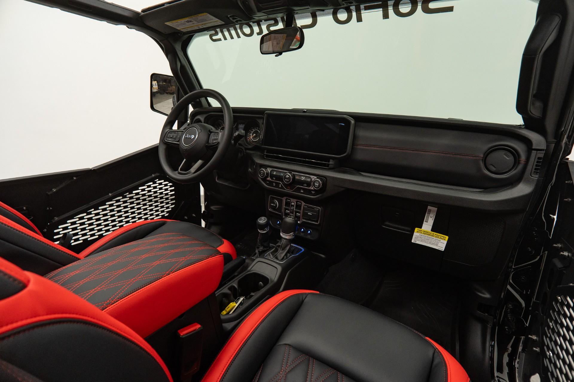 2026 JEEP WRANGLER in BLACK CLEARCOAT, photo 13 of 60