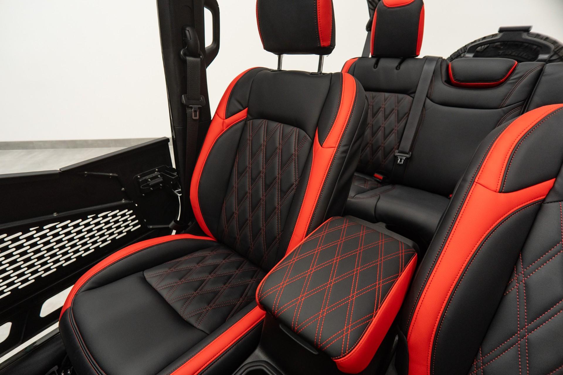 2026 JEEP WRANGLER in BLACK CLEARCOAT, photo 19 of 60