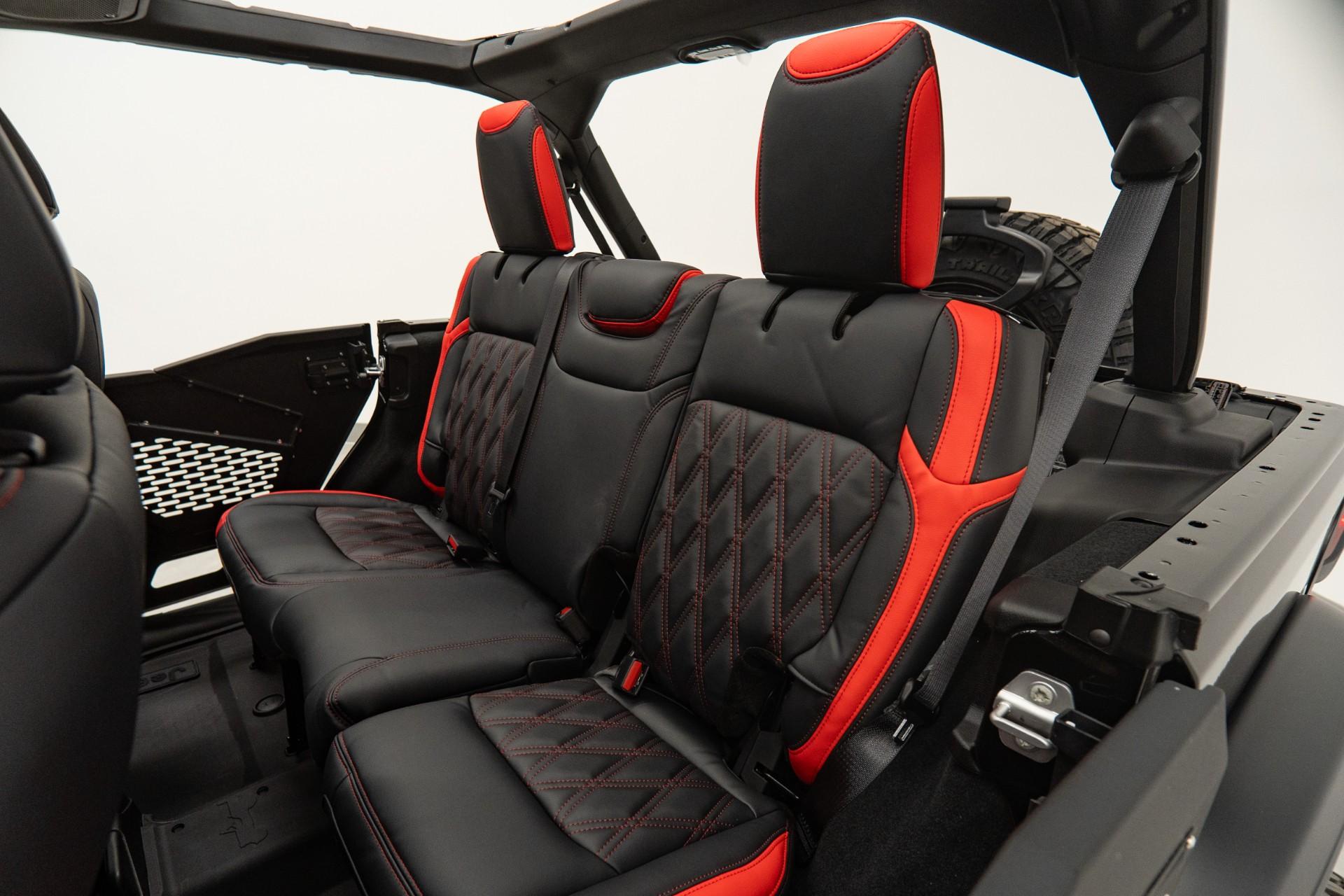 2026 JEEP WRANGLER in BLACK CLEARCOAT, photo 27 of 60