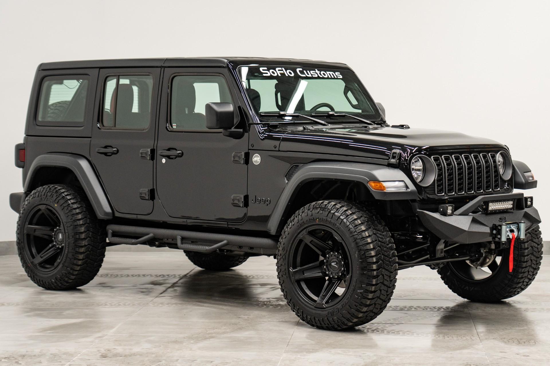 2026 JEEP WRANGLER in BLACK CLEARCOAT, photo 4 of 60