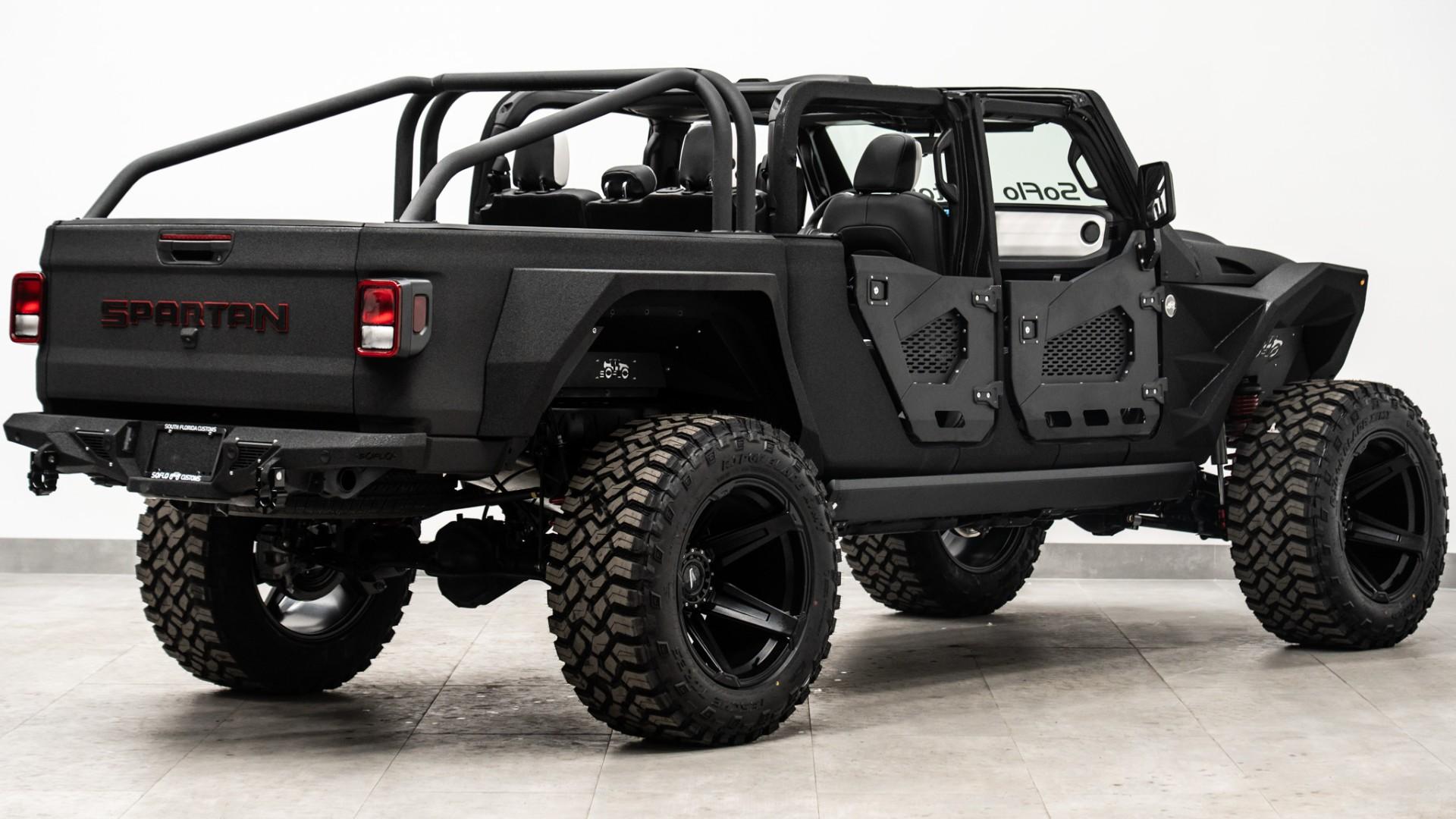 2025 JEEP GLADIATOR in Black, photo 6 of 59