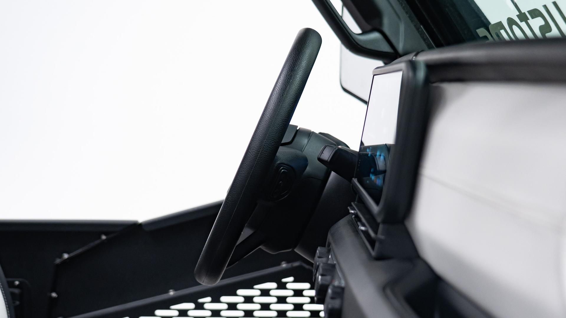 2025 JEEP GLADIATOR in Black, photo 11 of 59