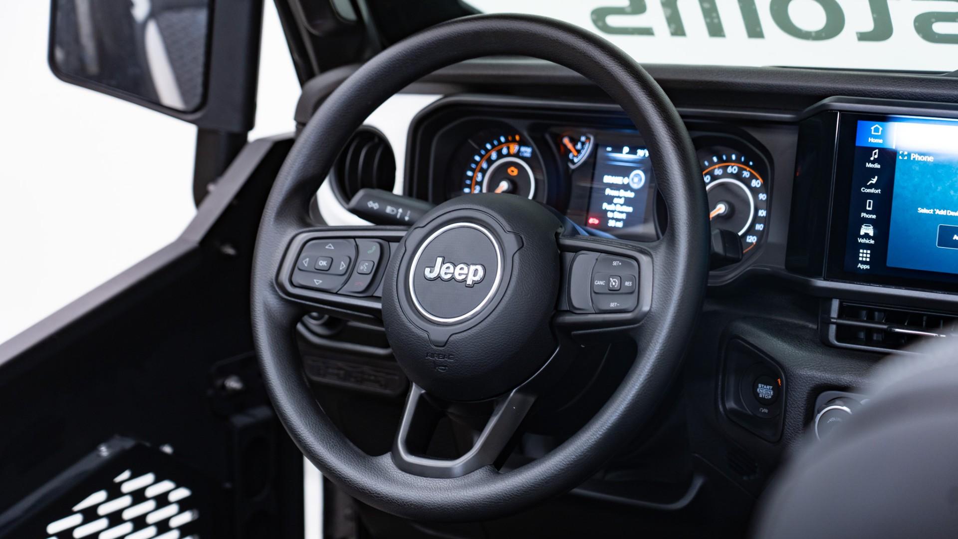 2025 JEEP GLADIATOR in Black, photo 27 of 59