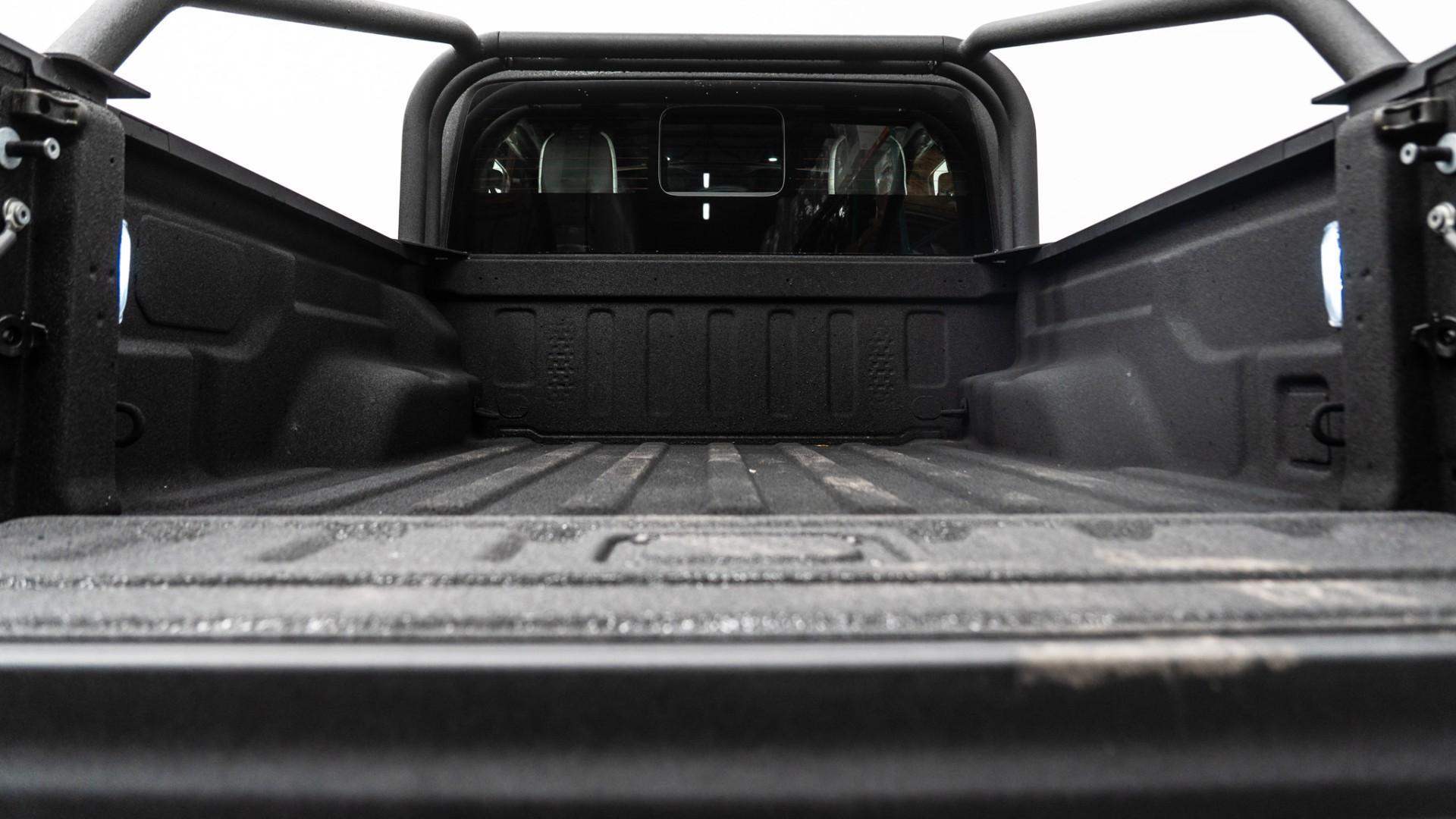 2025 JEEP GLADIATOR in Black, photo 49 of 59