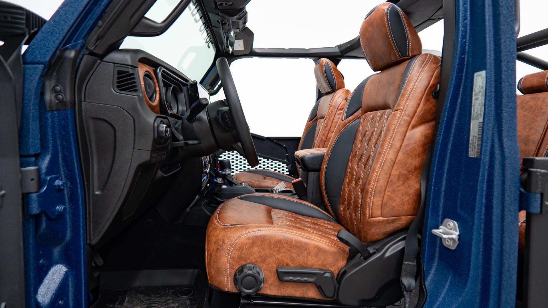 2025 JEEP GLADIATOR in Navy, photo 23 of 53