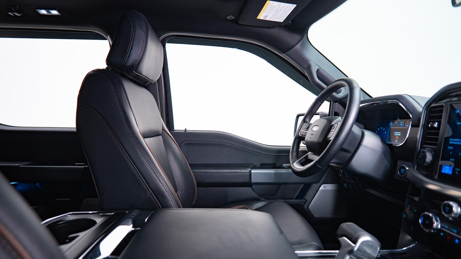 2024 FORD F-150 LARIAT in Carbonized Gray, photo 24 of 50