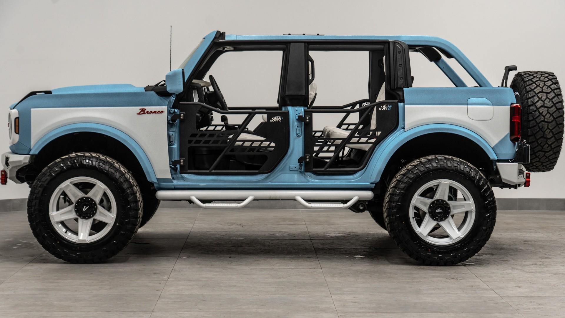 2025 FORD BRONCO in Baby Blue, photo 32 of 54