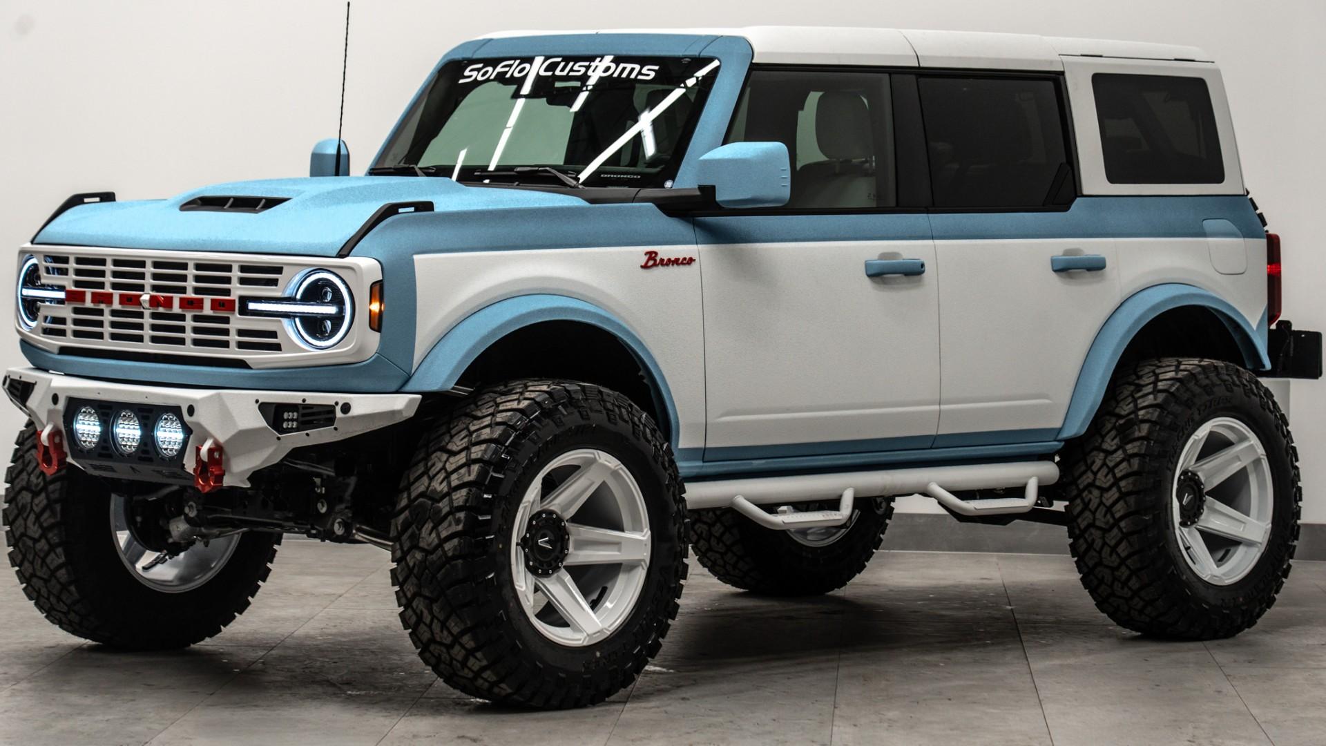 2025 FORD BRONCO in Baby Blue, photo 4 of 54