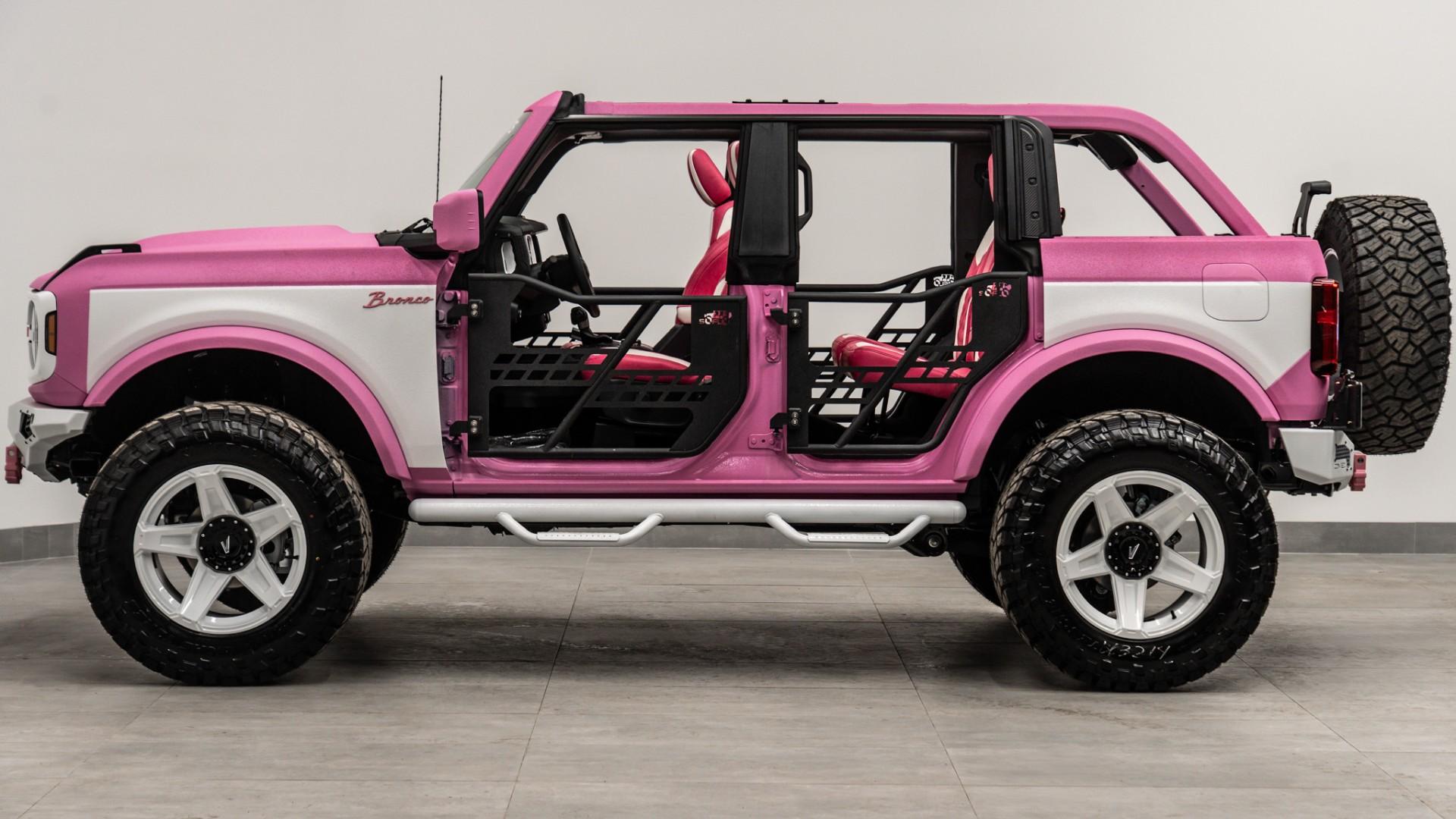 2025 FORD BRONCO in Pink, photo 5 of 57