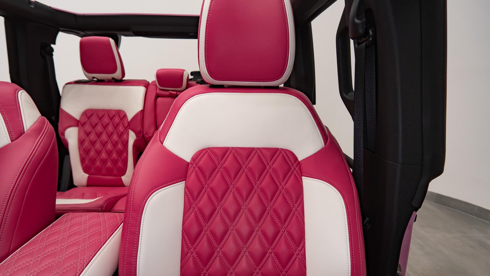 2025 FORD BRONCO in Pink, photo 3 of 57