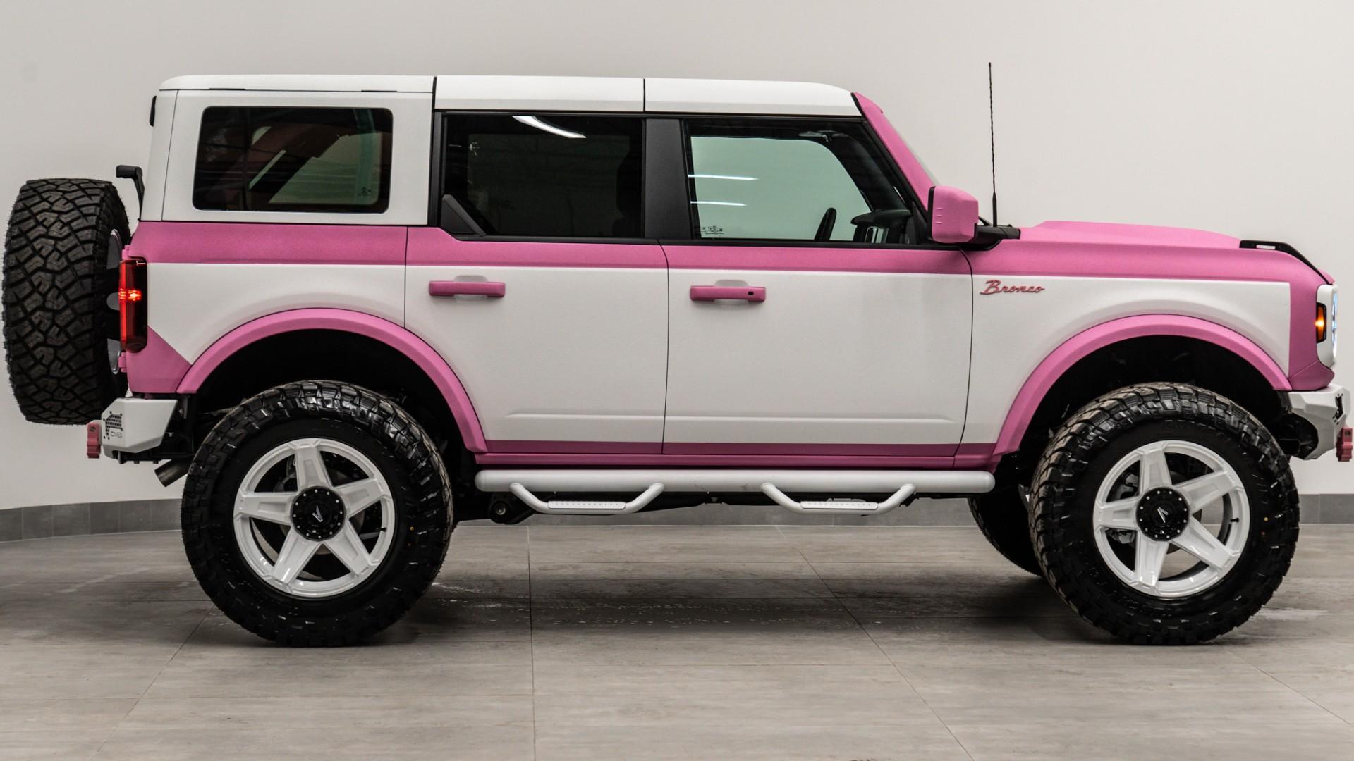 2025 FORD BRONCO in Pink, photo 30 of 57