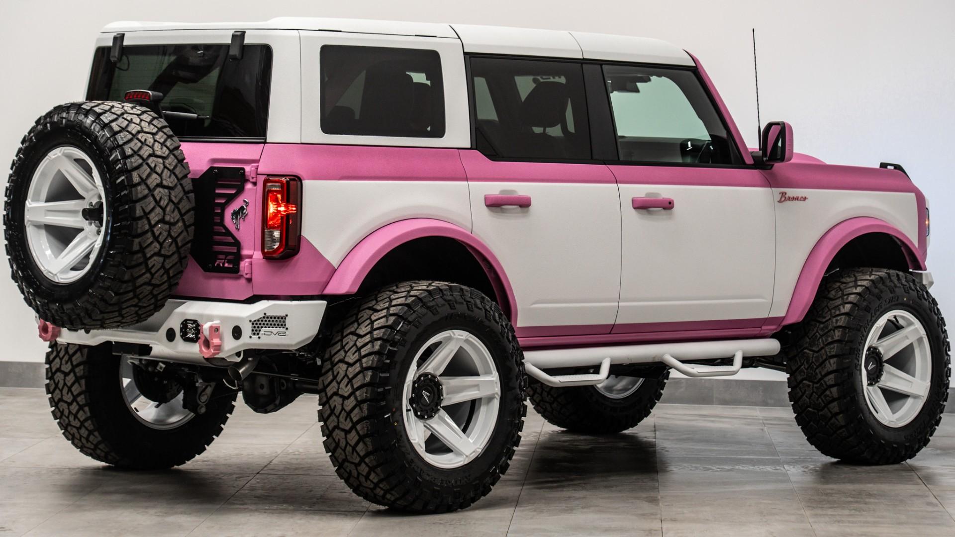 2025 FORD BRONCO in Pink, photo 44 of 57