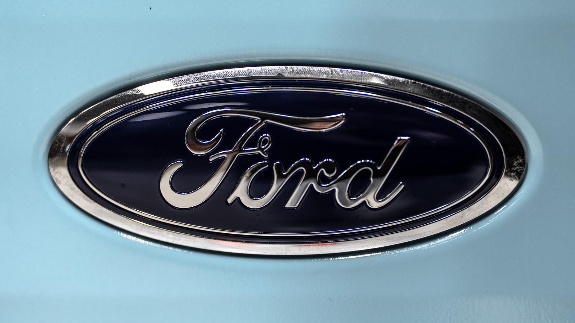 2025 FORD BRONCO in Baby Blue, photo 48 of 57