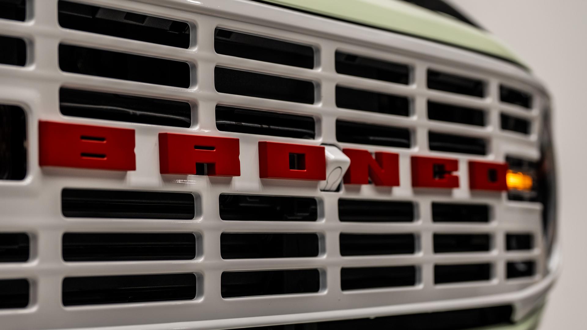 2025 FORD BRONCO in Green, photo 39 of 53