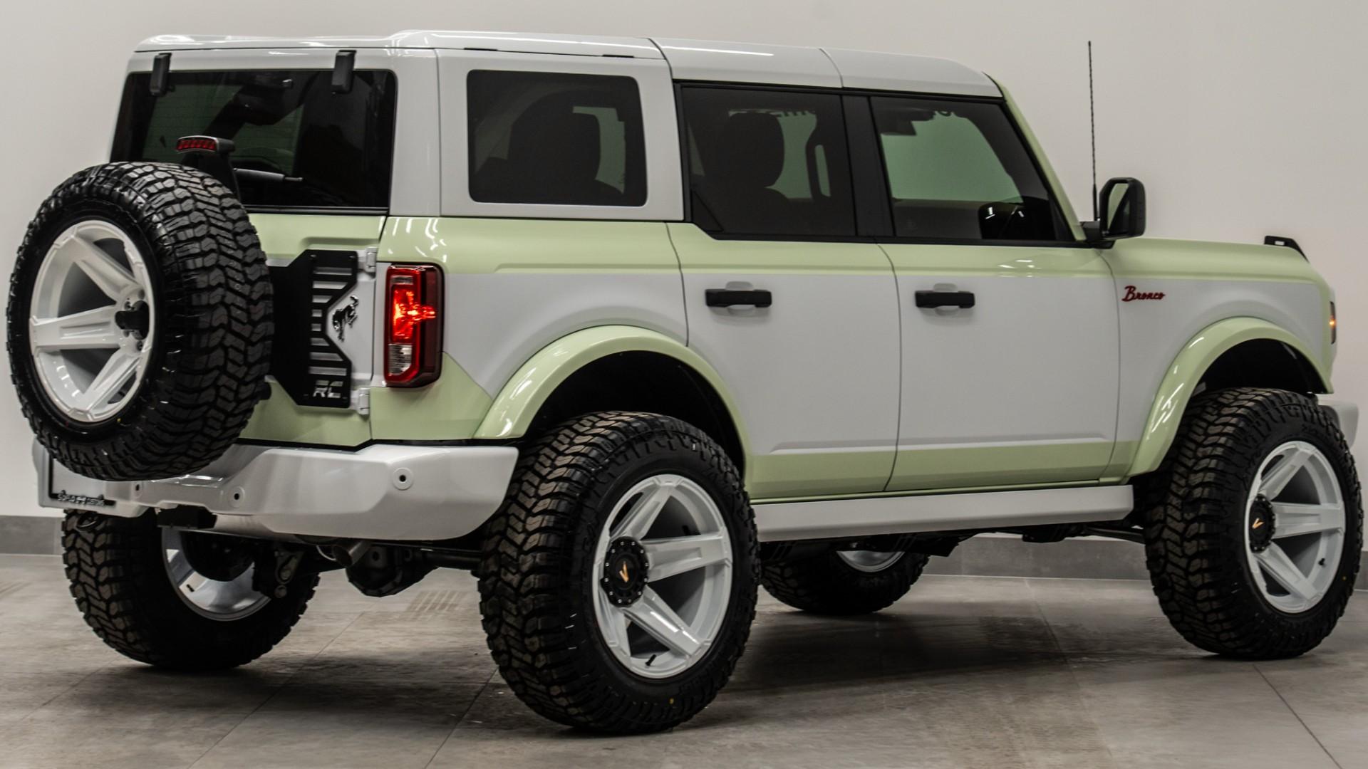 2025 FORD BRONCO in Green, photo 48 of 53