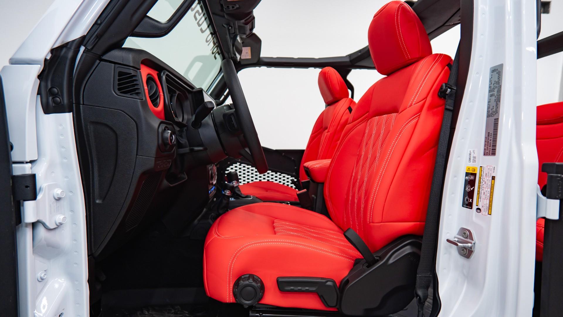 2026 JEEP WRANGLER in BRIGHT WHITE CLEARCOAT, photo 20 of 56