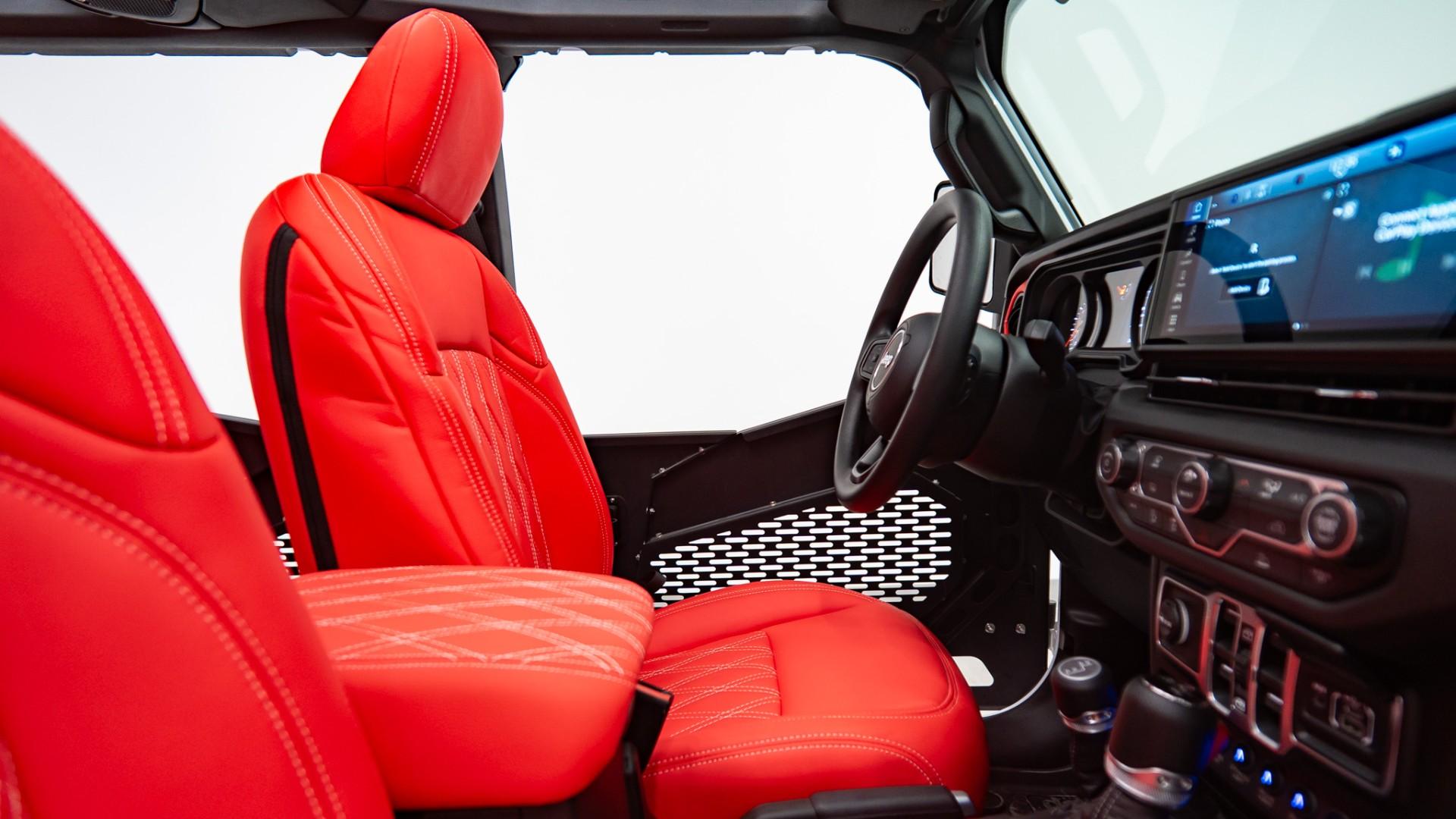 2026 JEEP WRANGLER in BRIGHT WHITE CLEARCOAT, photo 27 of 56