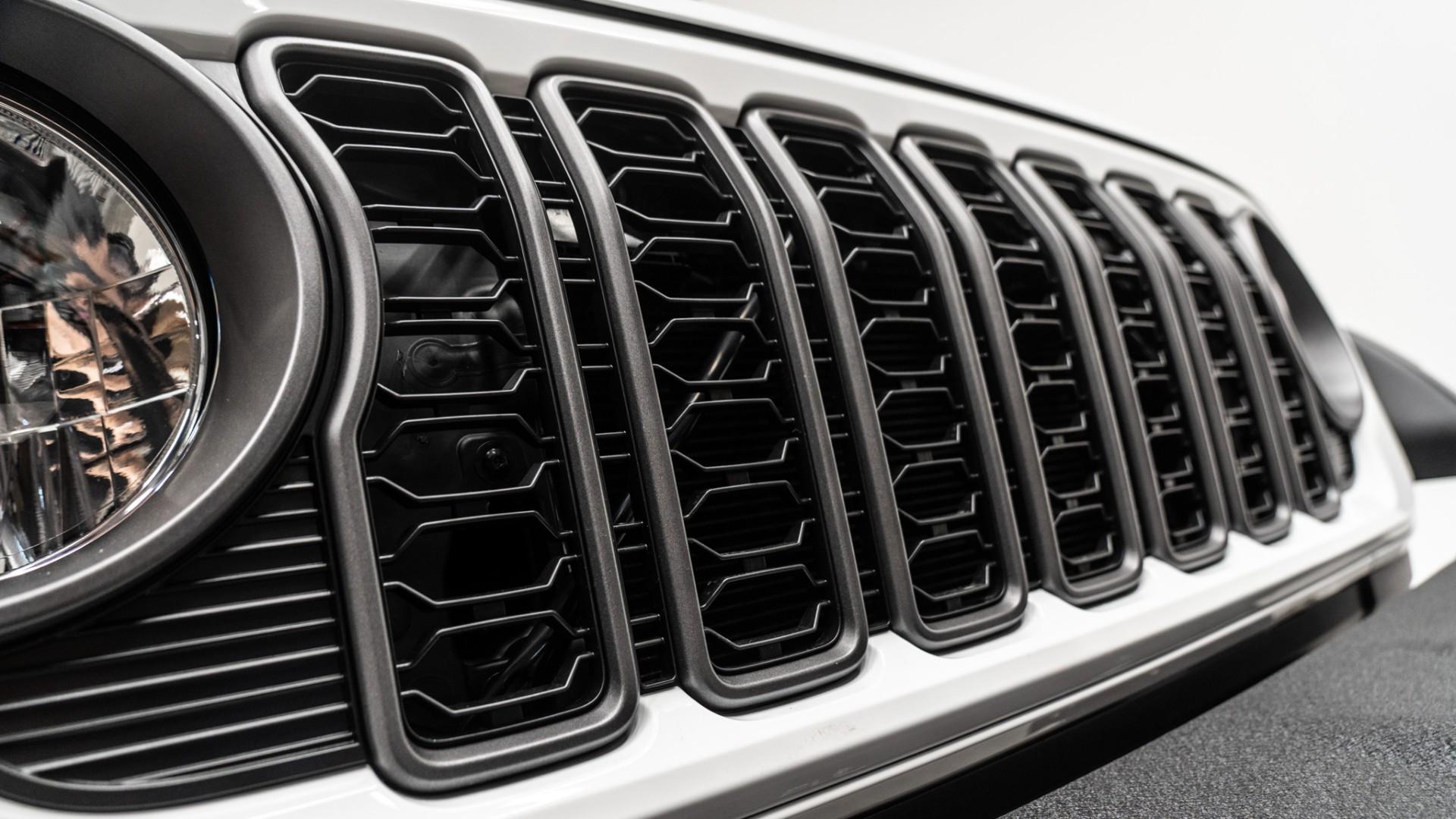 2026 JEEP WRANGLER in BRIGHT WHITE CLEARCOAT, photo 38 of 56