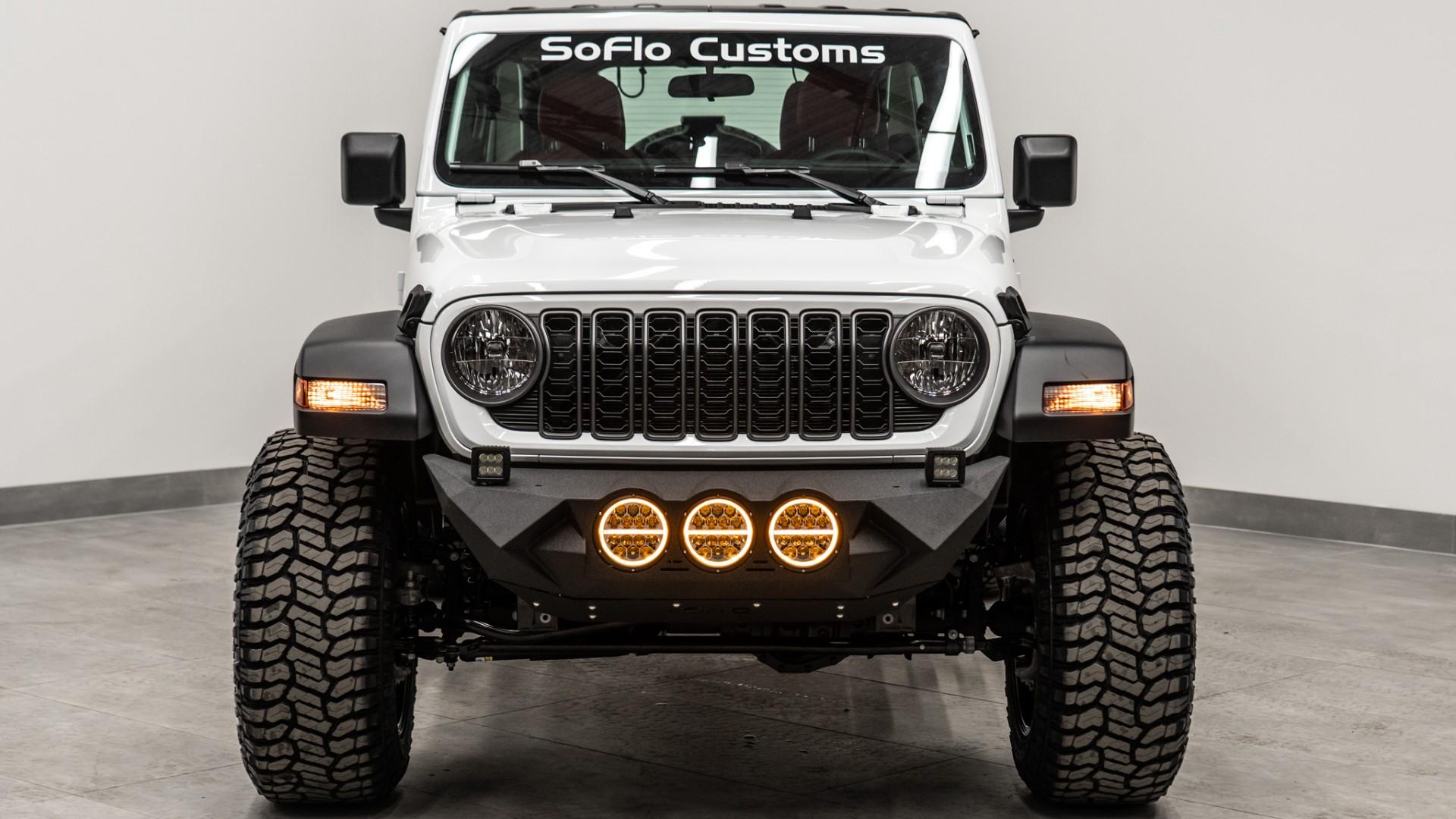2026 JEEP WRANGLER in BRIGHT WHITE CLEARCOAT, photo 5 of 56