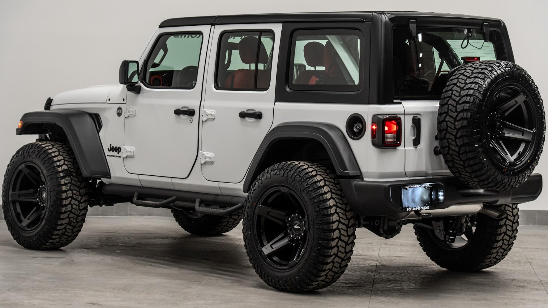 2026 JEEP WRANGLER in BRIGHT WHITE CLEARCOAT, photo 10 of 56