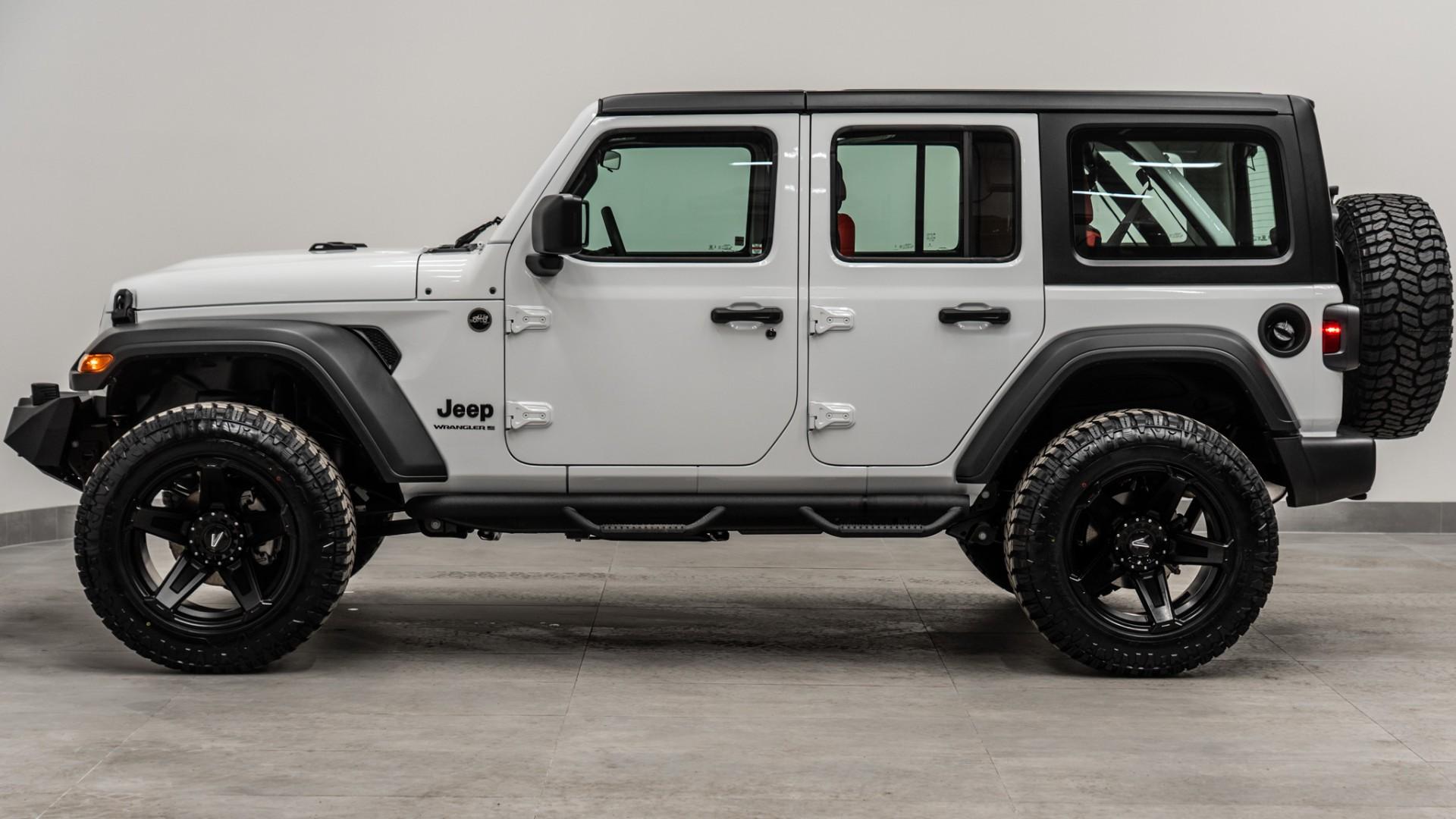 2026 JEEP WRANGLER in BRIGHT WHITE CLEARCOAT, photo 11 of 56