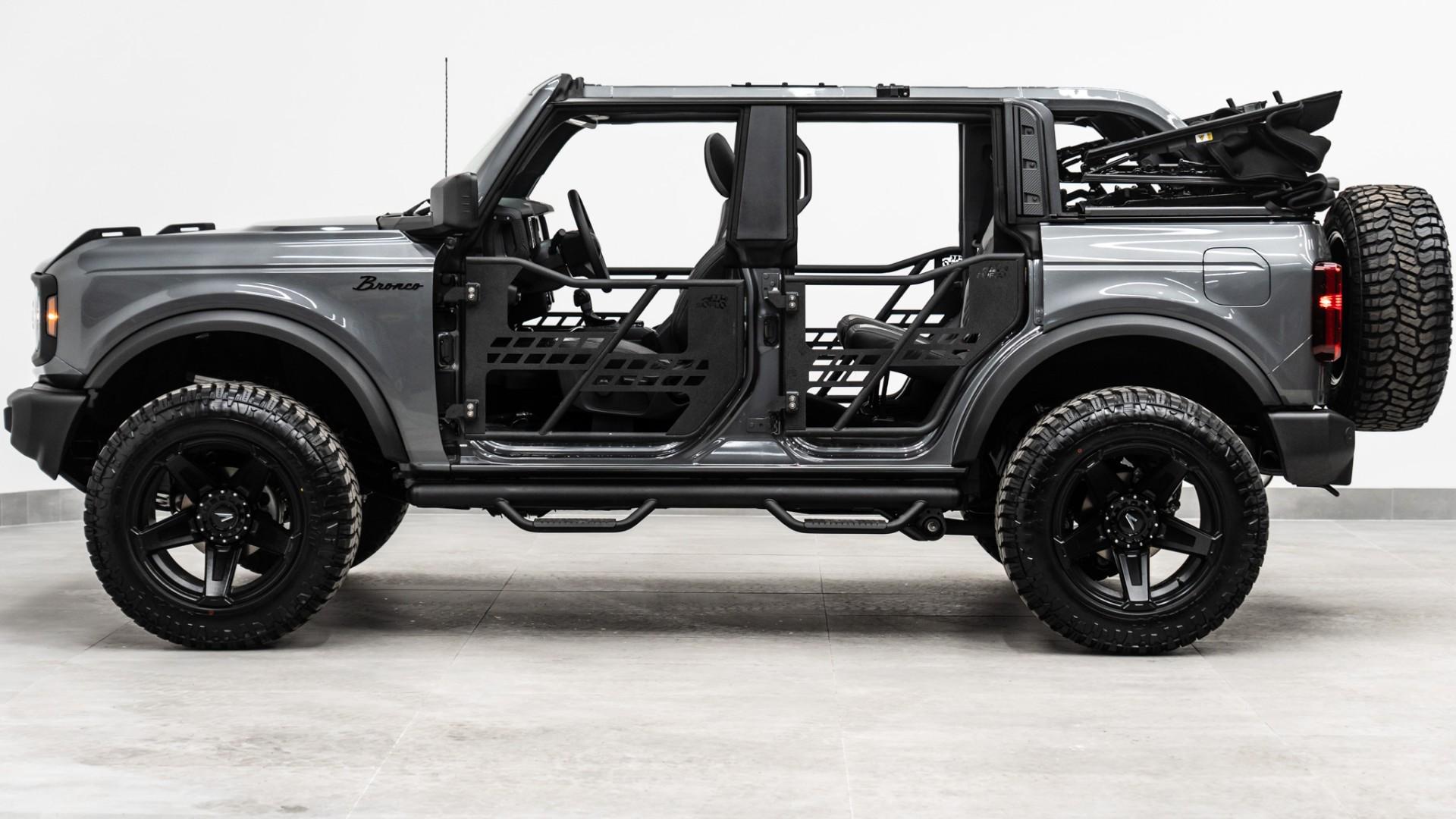 2025 FORD BRONCO in Carbonized Gray, photo 9 of 48