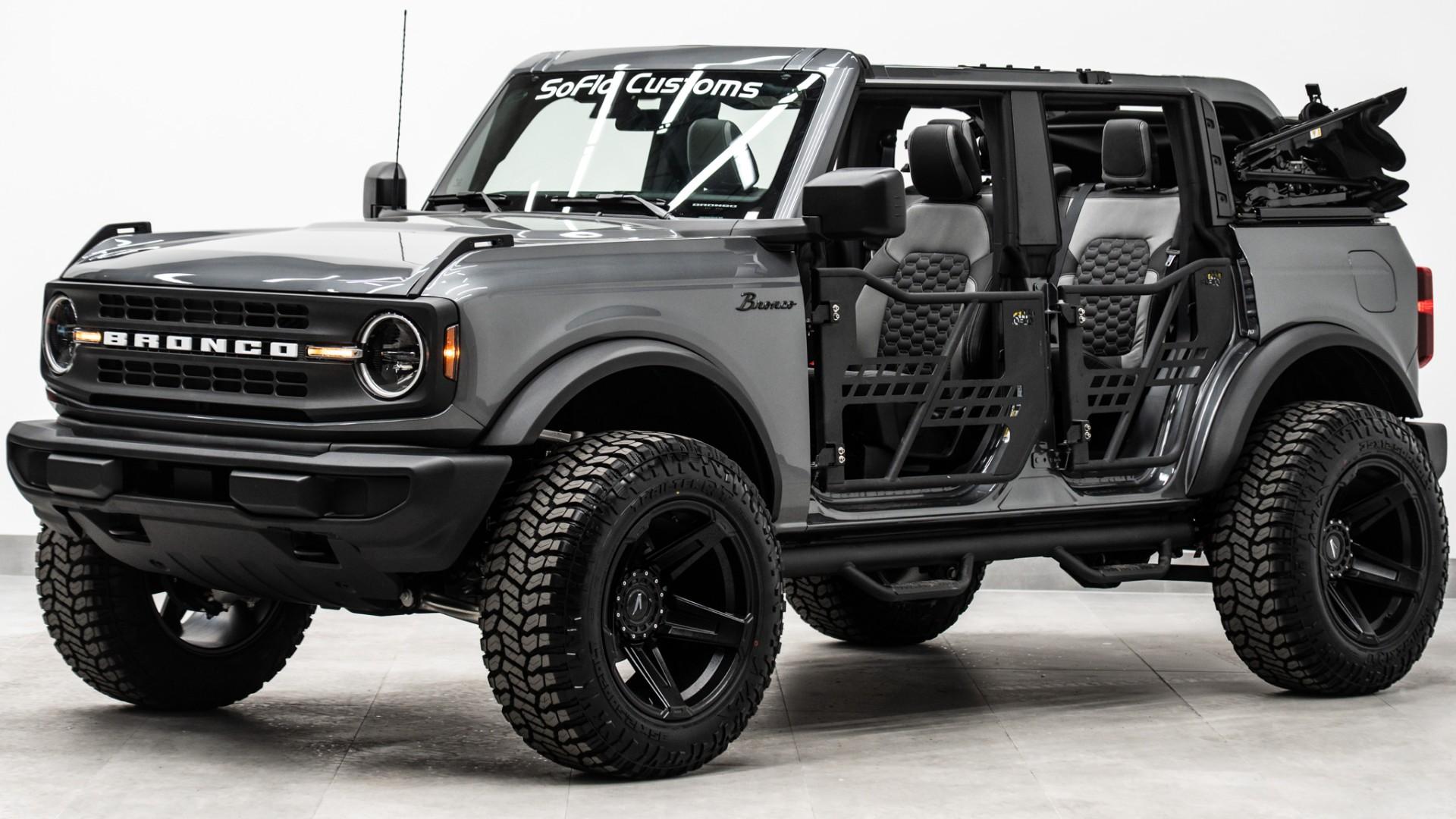 2025 FORD BRONCO in Carbonized Gray, photo 12 of 48