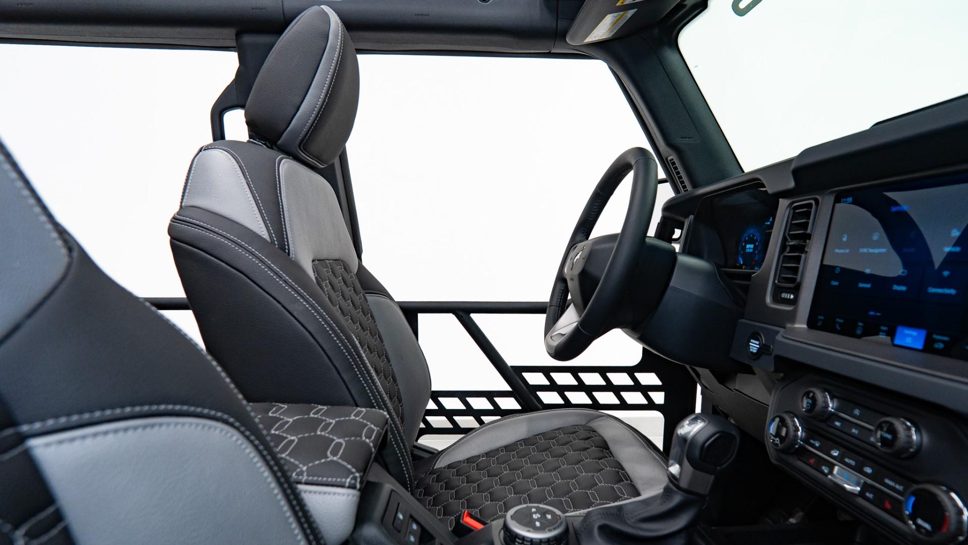 2025 FORD BRONCO in Carbonized Gray, photo 17 of 48