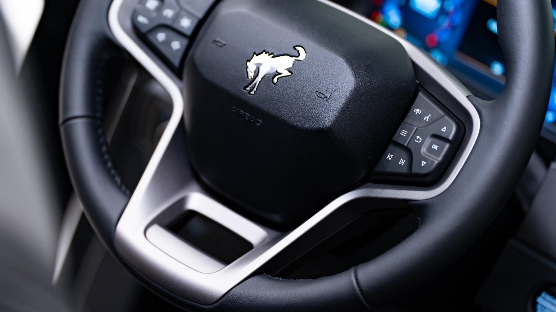 2025 FORD BRONCO in Carbonized Gray, photo 25 of 48