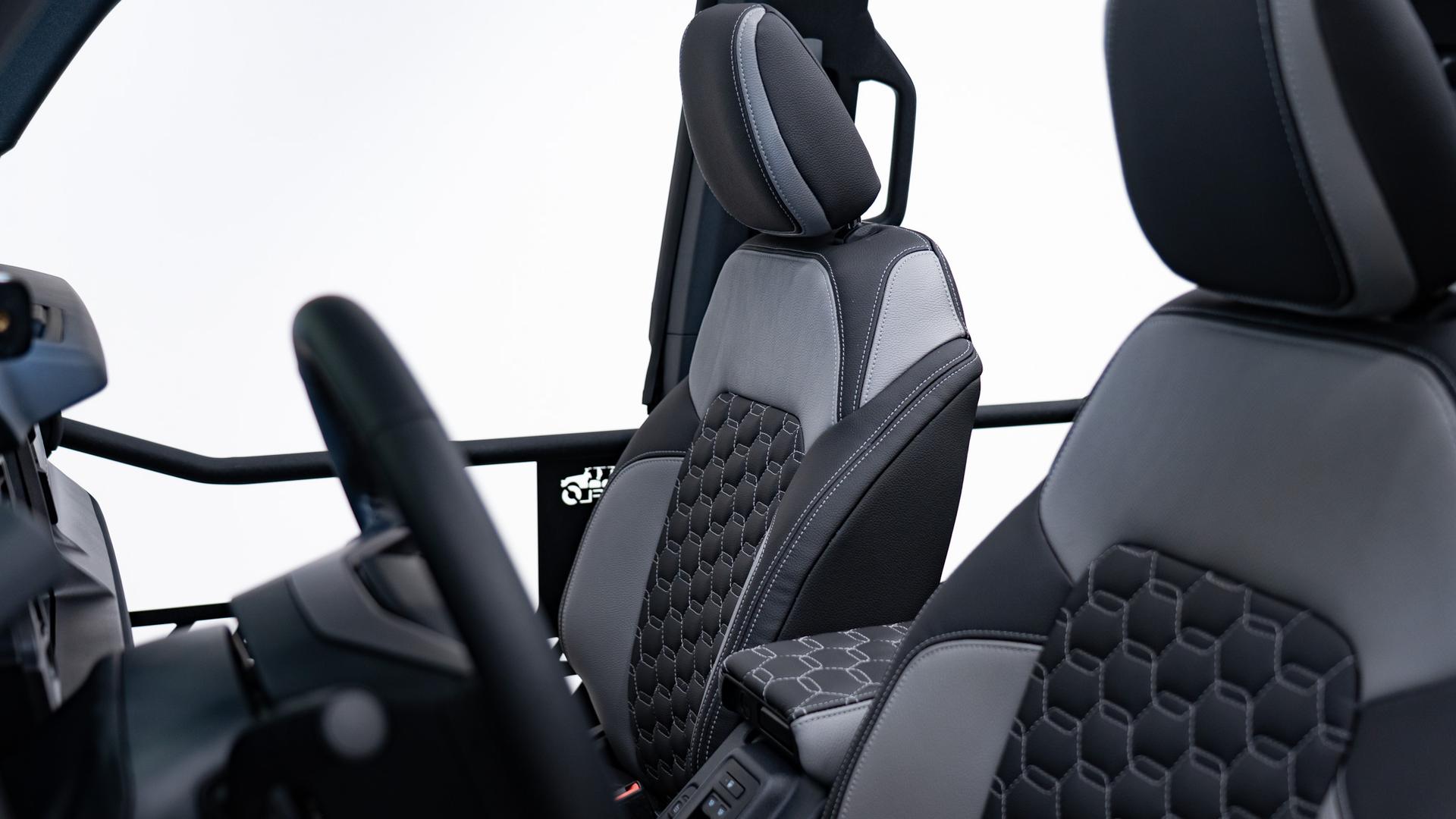2025 FORD BRONCO in Carbonized Gray, photo 32 of 48