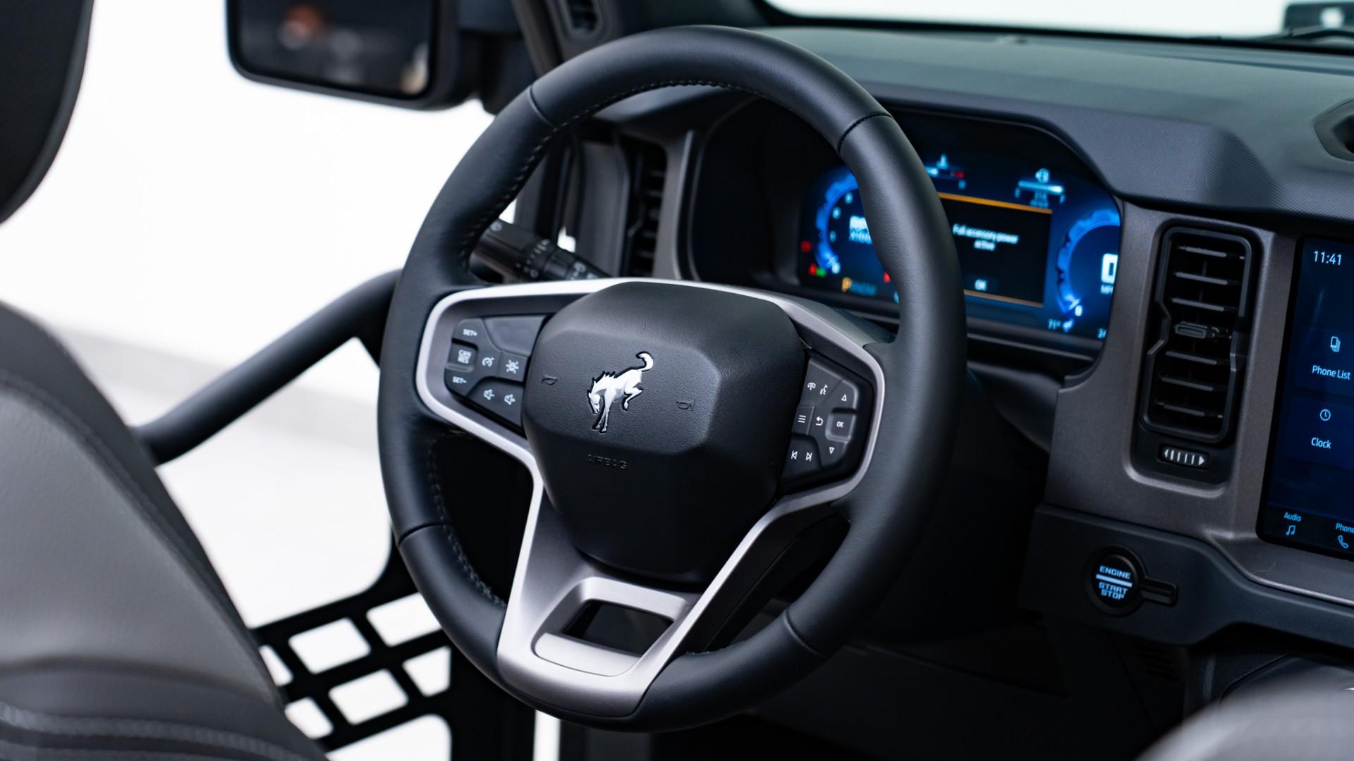 2025 FORD BRONCO in Carbonized Gray, photo 33 of 48