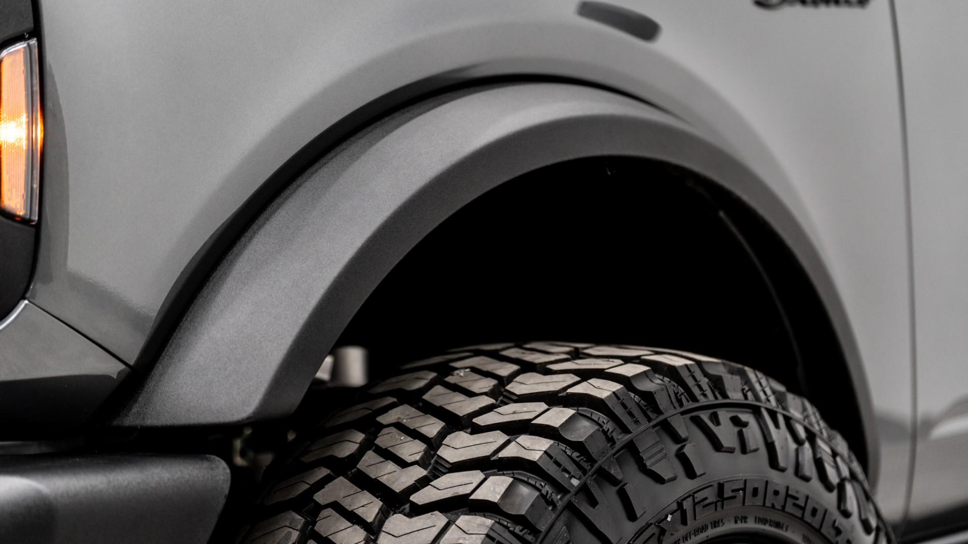 2025 FORD BRONCO in Carbonized Gray, photo 38 of 48