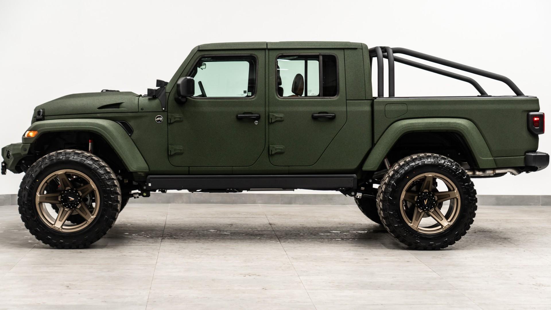 2025 JEEP GLADIATOR in Green, photo 13 of 57