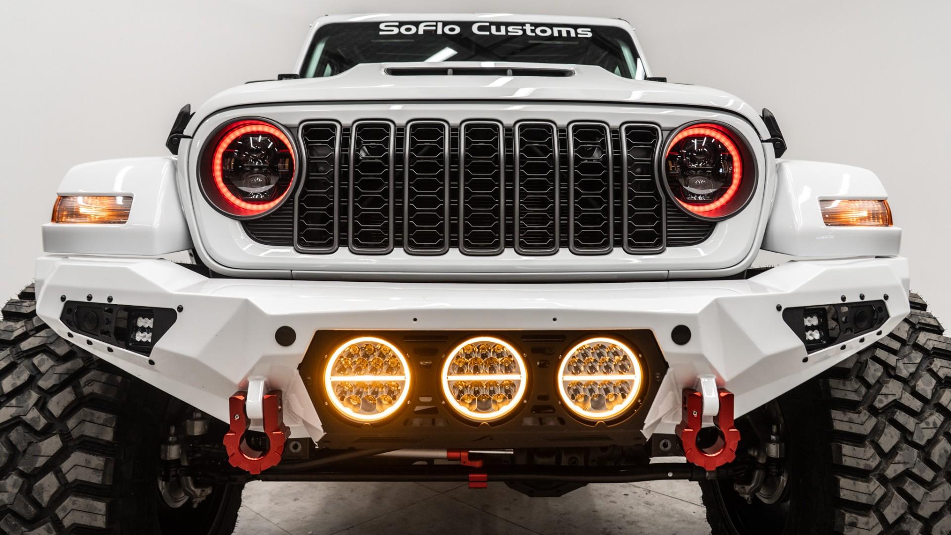 2025 JEEP GLADIATOR in BRIGHT WHITE CLEARCOAT, photo 38 of 59