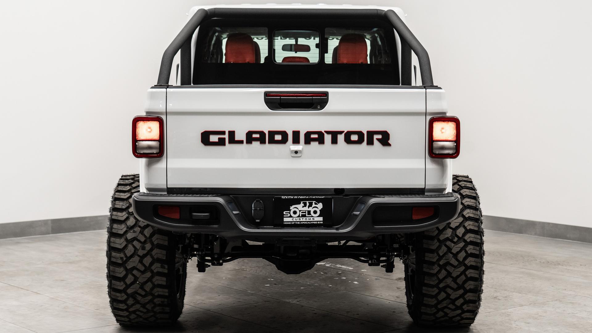 2025 JEEP GLADIATOR in BRIGHT WHITE CLEARCOAT, photo 9 of 59