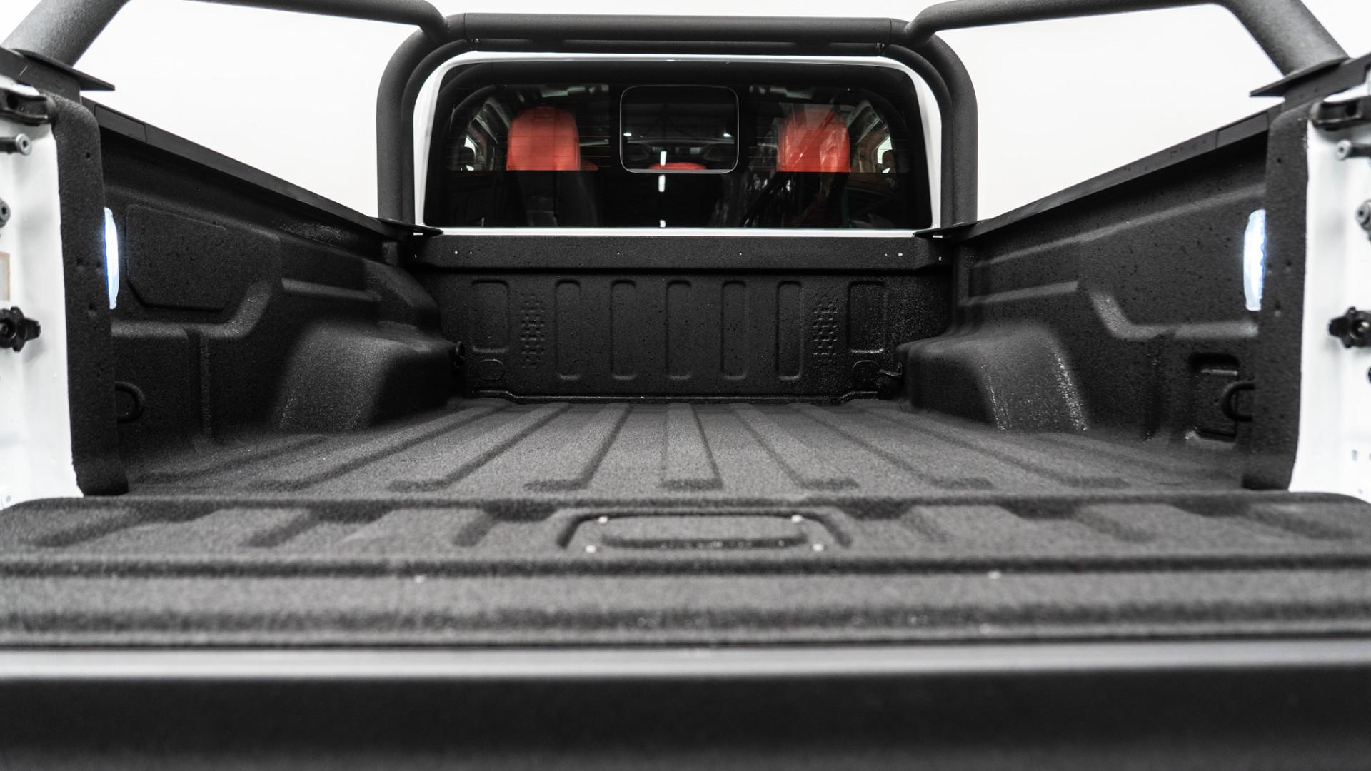 2025 JEEP GLADIATOR in BRIGHT WHITE CLEARCOAT, photo 55 of 59