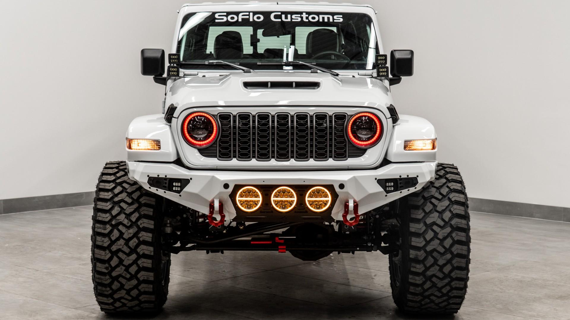 2025 JEEP GLADIATOR in BRIGHT WHITE CLEARCOAT, photo 25 of 53