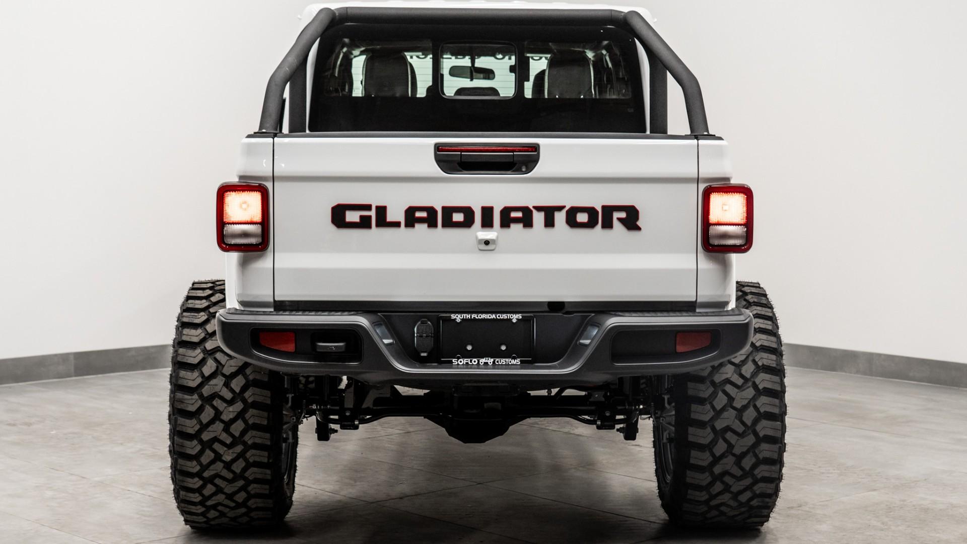 2025 JEEP GLADIATOR in BRIGHT WHITE CLEARCOAT, photo 38 of 53