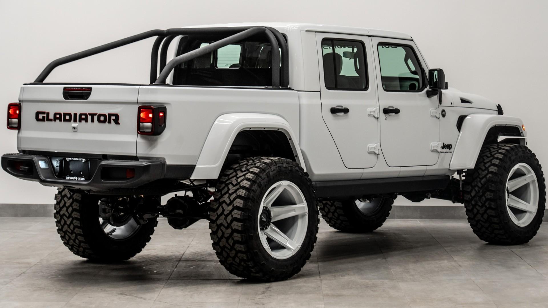 2025 JEEP GLADIATOR in BRIGHT WHITE CLEARCOAT, photo 39 of 53