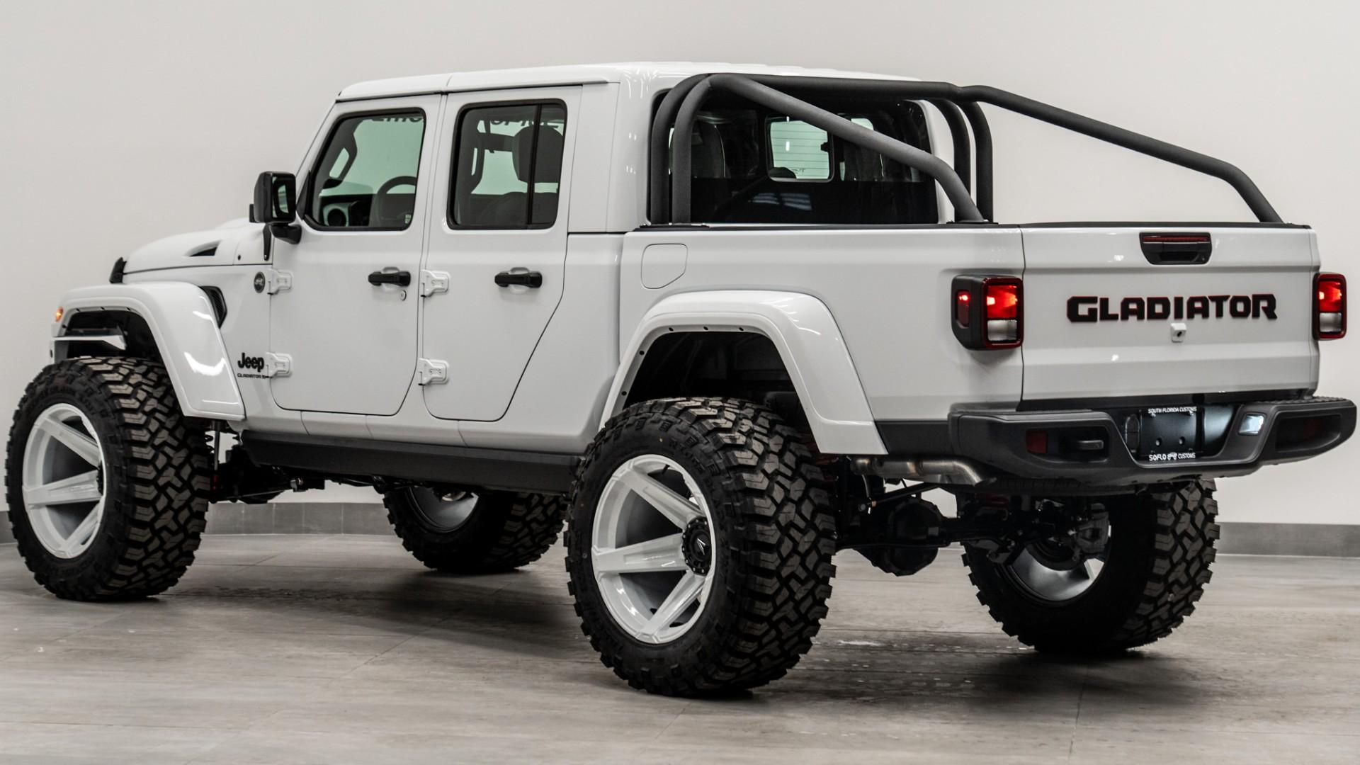 2025 JEEP GLADIATOR in BRIGHT WHITE CLEARCOAT, photo 40 of 53